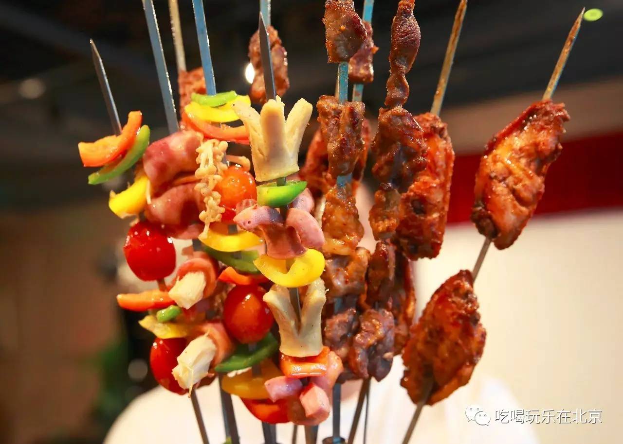 三里屯的这家店,让我甘心被“无人头”戏弄