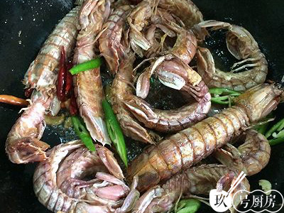 如何做出酥脆的椒盐皮皮虾,椒盐皮皮虾的正确做法