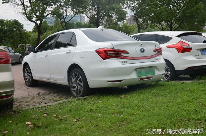 比亚迪秦新能源2017款1.5t秦100,比亚迪e5和比亚迪秦100哪个好