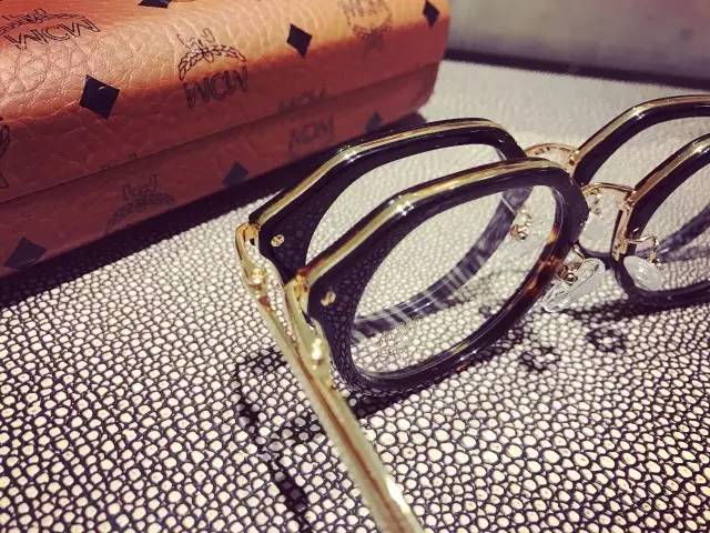 一日一物分享,井柏然同款黑框眼镜