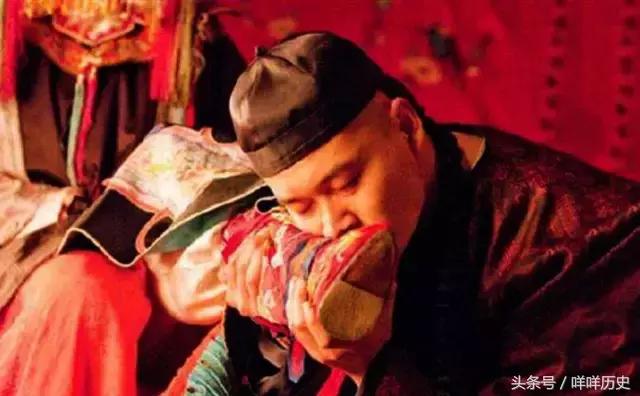 古人为何要给女子裹上小脚,古时候为什么女人要裹小脚