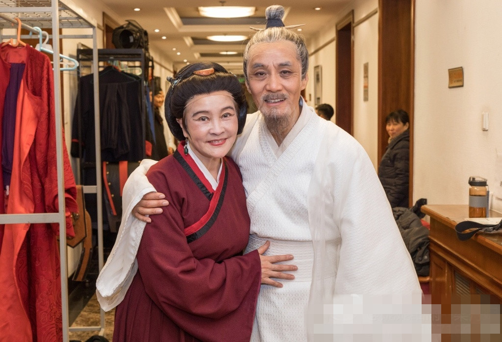 冯远征梁丹妮爱情视频,冯远征梁丹妮恩爱视频