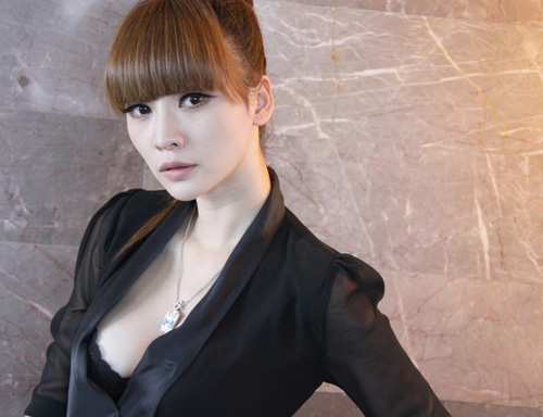 娱乐圈的单身白金剩女，假如让你娶一个，你愿意选谁