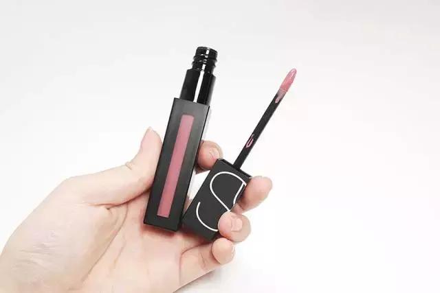 今年最热门的口红是哪几款,2016最火口红品牌