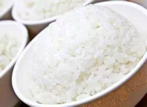 医生告诉你5个祛黑头的正确方法,试试这3招很有效的去黑头小妙招