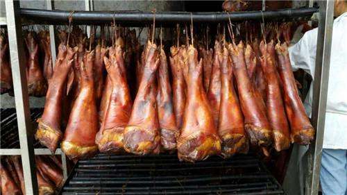 猪耳朵猪头肉猪脚怎么做好吃,煮猪头猪大肠最正宗的做法