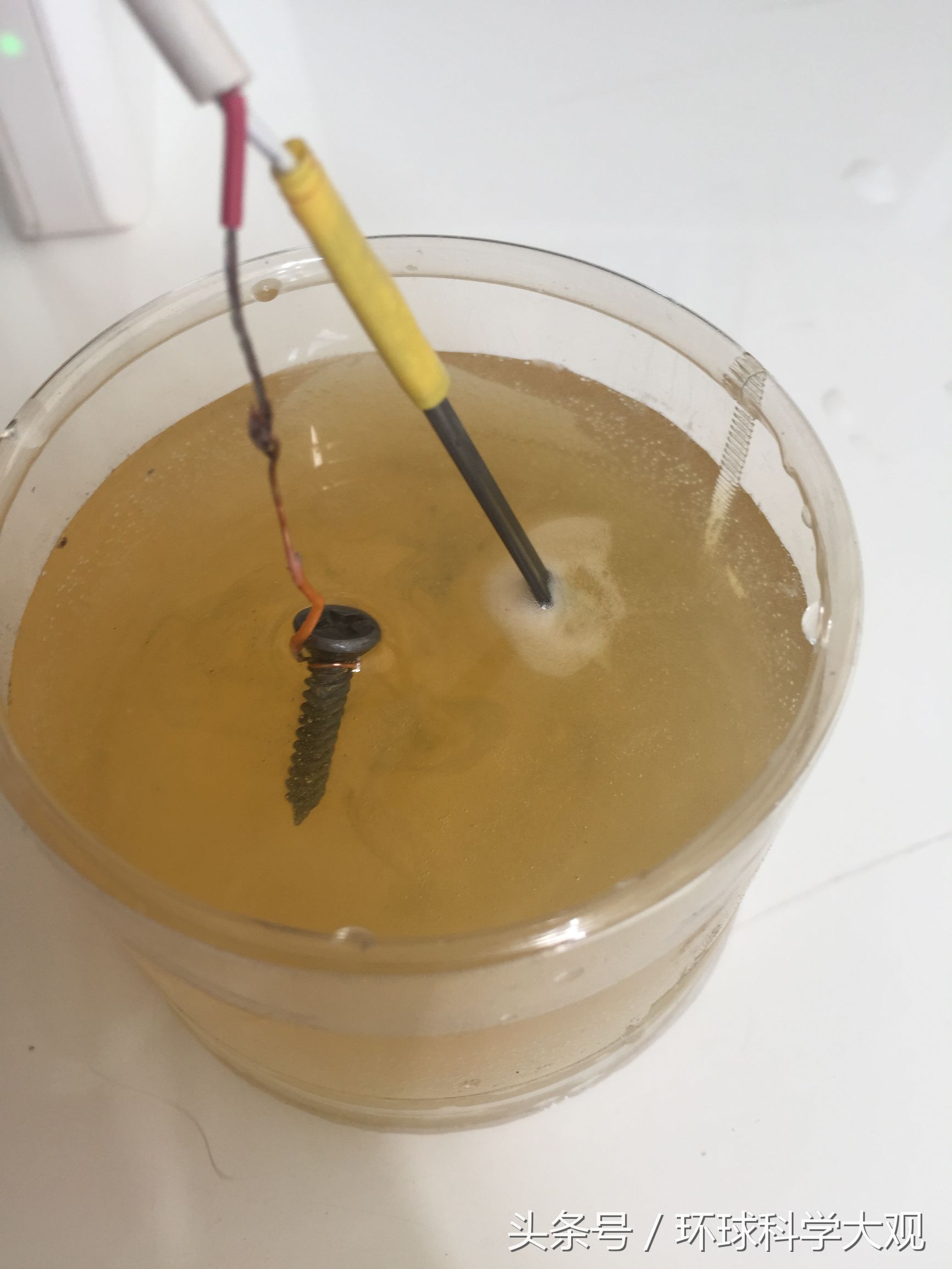 如何用电解水制取氧气,如何利用电解水产生氢气