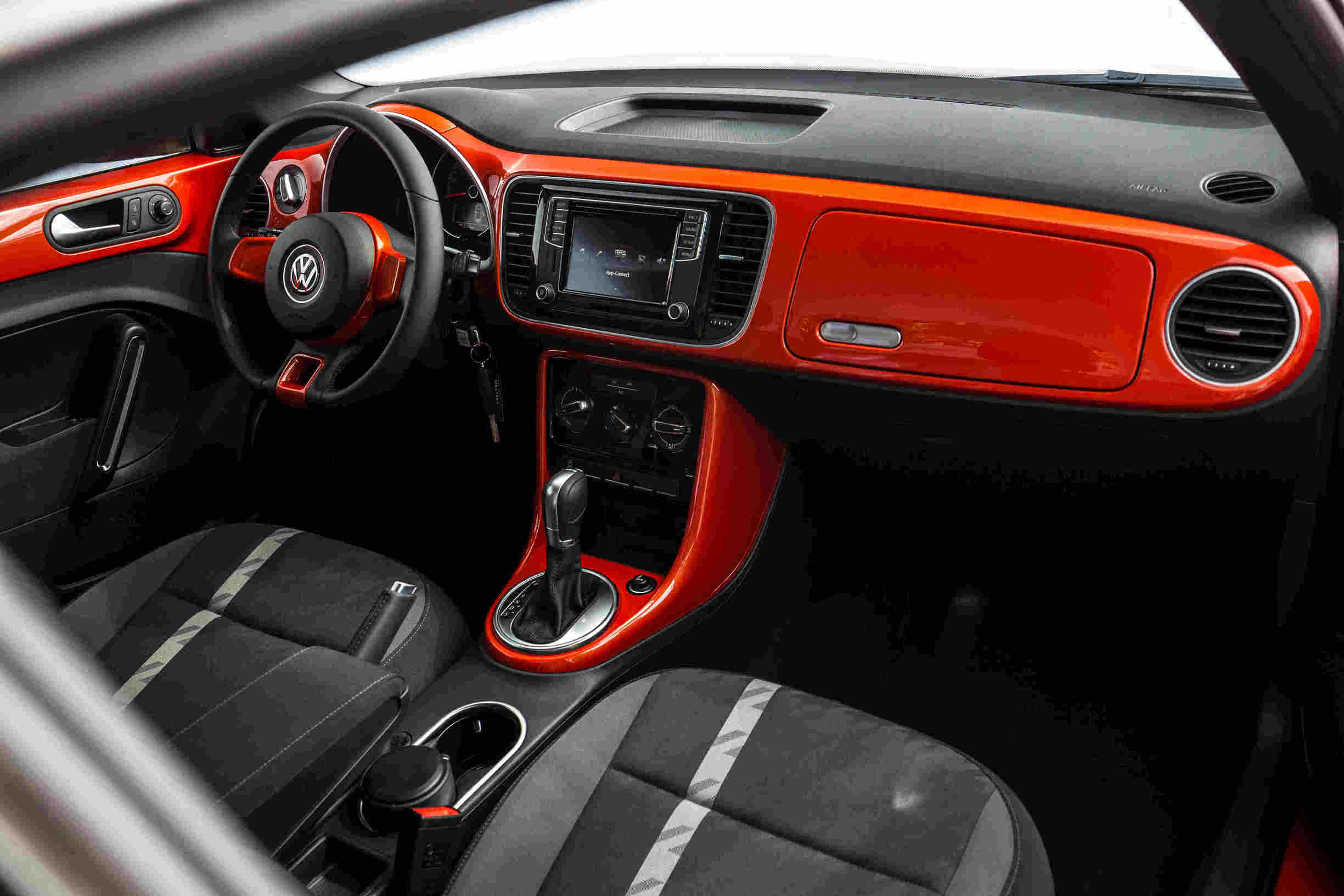 经典不失辉煌大众甲壳虫,大众进口甲壳虫2021款报价