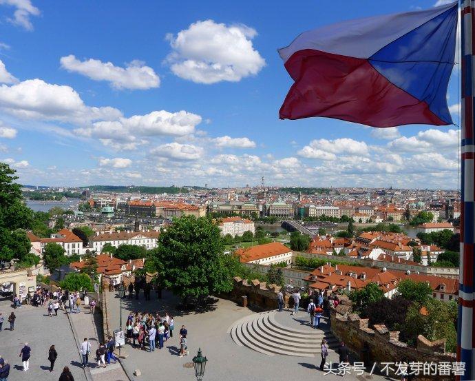 与杭州相等的欧洲小国，房价便宜，幸福指数比日本高