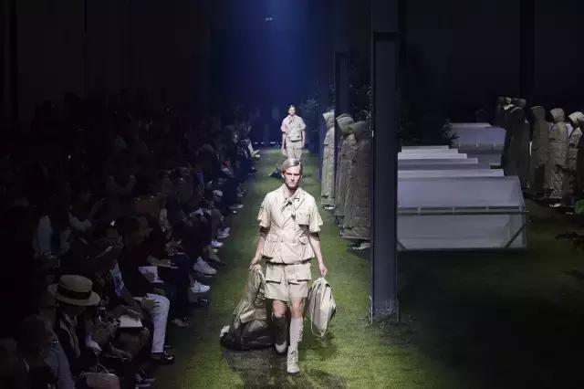 旅行穿搭运动风格,徒步运动怎么搭配衣服