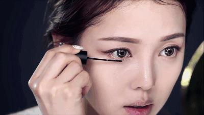 睫毛怎么刷最自然好看,超有用的涂睫毛小窍门