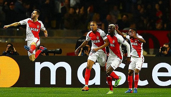 小城市走出的世界知名球会一座城一支队享誉世界