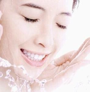 脸上上火起痘怎么消除,上火起痘可以直接挤破吗