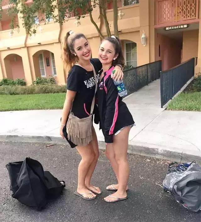 你说这椅子是你的？你叫它它会答应吗？