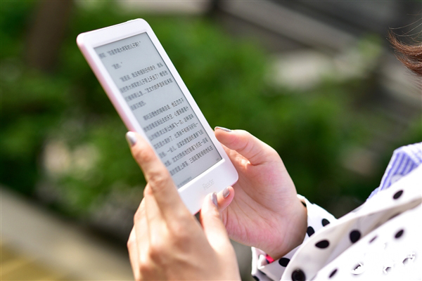 比kindle更出色，这款电子书阅读器最近火了！