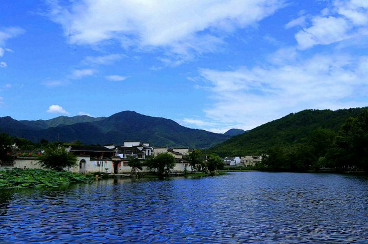 水光潋滟晴方好描写哪个景点,山色空蒙雨亦奇