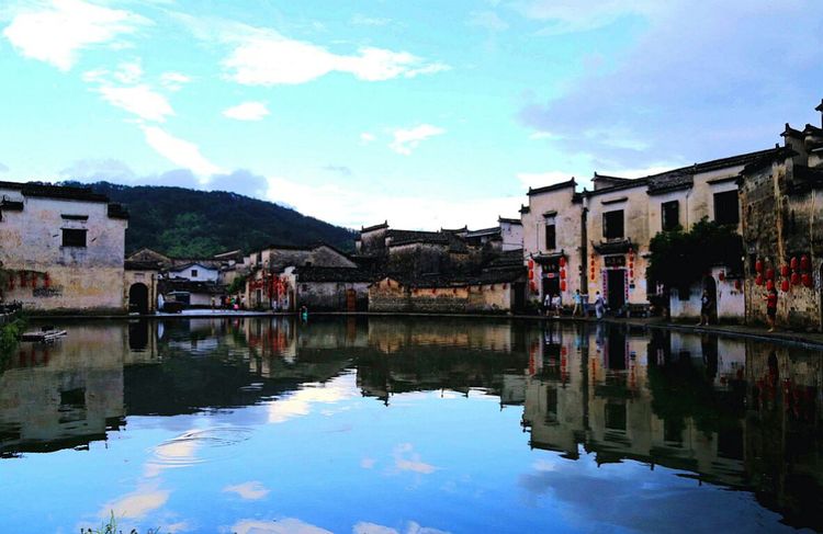 水光潋滟晴方好描写哪个景点,山色空蒙雨亦奇