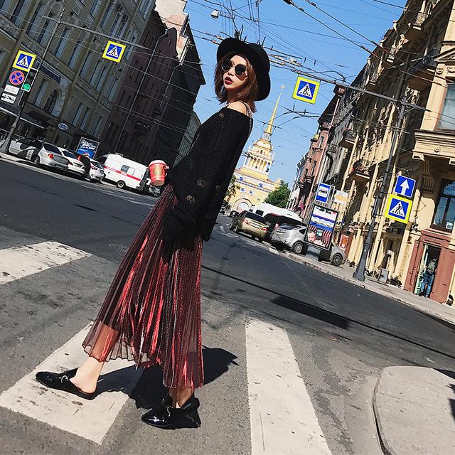 秋季灰色百褶裙怎么搭配好看图片 (2019秋季新款金丝绒百褶裙)