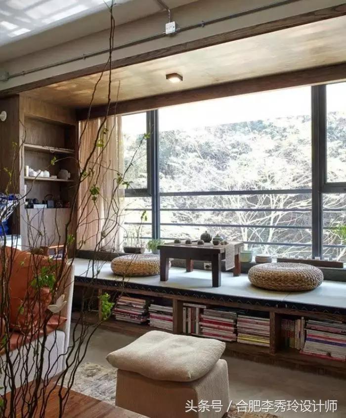 把阳台改成小卧室榻榻米,房子不大但能容得下一家老小