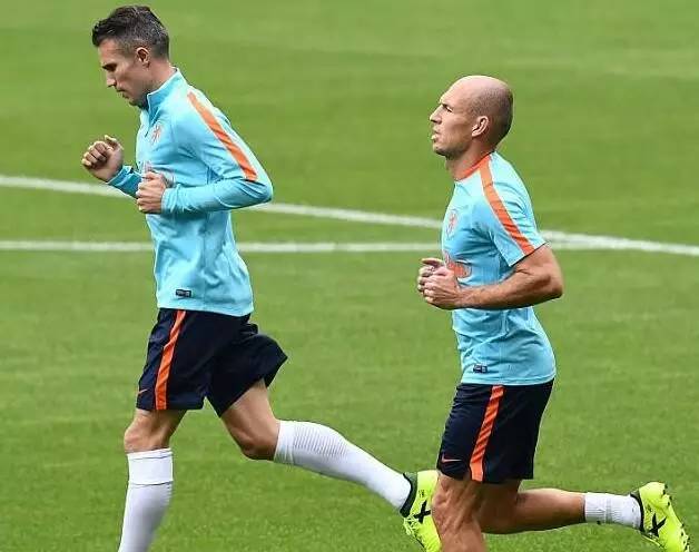 真料在手，机构变化只是浮云荷兰三老真能折腾法兰西大球场？