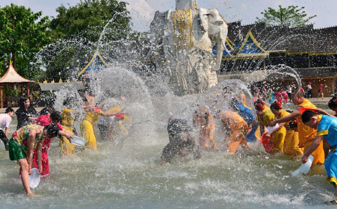去西双版纳旅游吃住行攻略,去西双版纳旅行自由行攻略