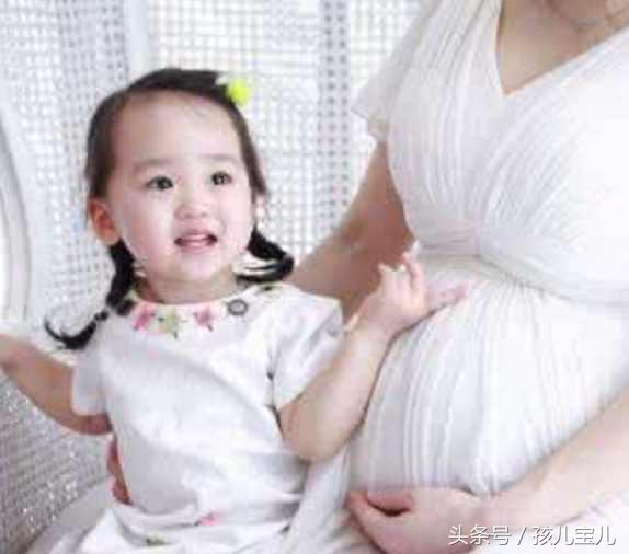 八斤以上的婴儿顺产还是剖腹,头胎剖腹横刀口为啥二胎要竖刀口