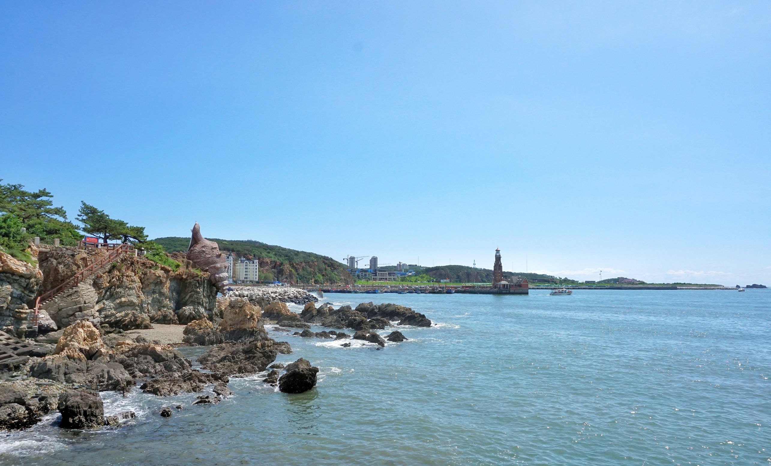 他说他想去看北方的海，我说“好”！