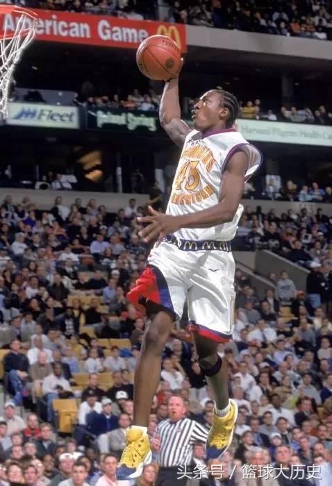 拜纳姆肘击事件视频,拜纳姆肘击事件完整版