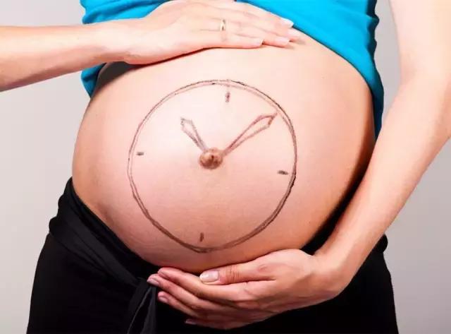 预产期40周到了还没生怎么办,孕40周不发动催产还是继续等待