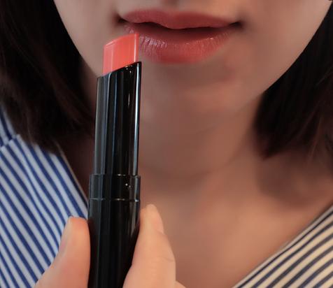 “杨洋色”荣获年度最热销口红,细数娇兰五款最值得入手的口红