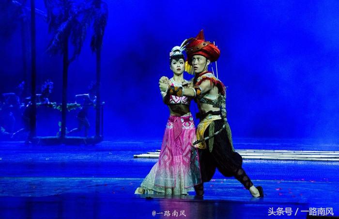 三亚千古情快闪游客抢镜视频,三亚千古情秀