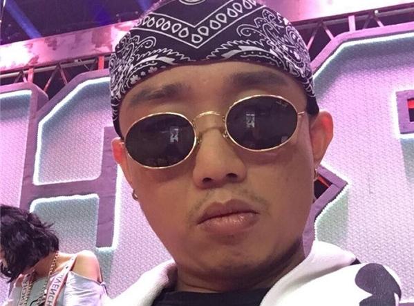 2017年秋冬的流行头饰有哪些款式,2024年最火的冬季穿搭头饰