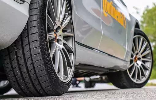 这条名为6的轮胎让你刹车距离短5米关键时刻能救命