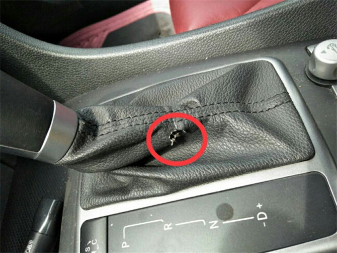 为情怀买单二十多万的小车值吗,最新款的奔驰slk