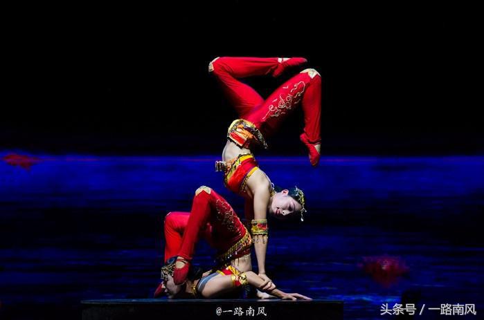 三亚千古情快闪游客抢镜视频,三亚千古情秀