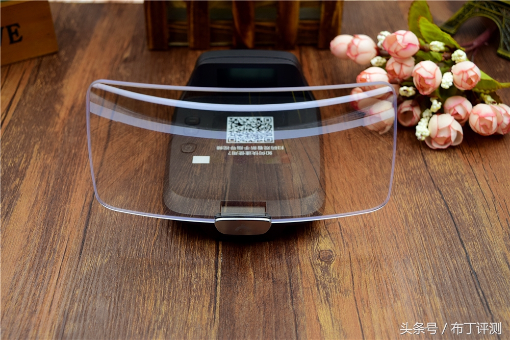 如何将手机hud投屏到汽车,全语音导航控制