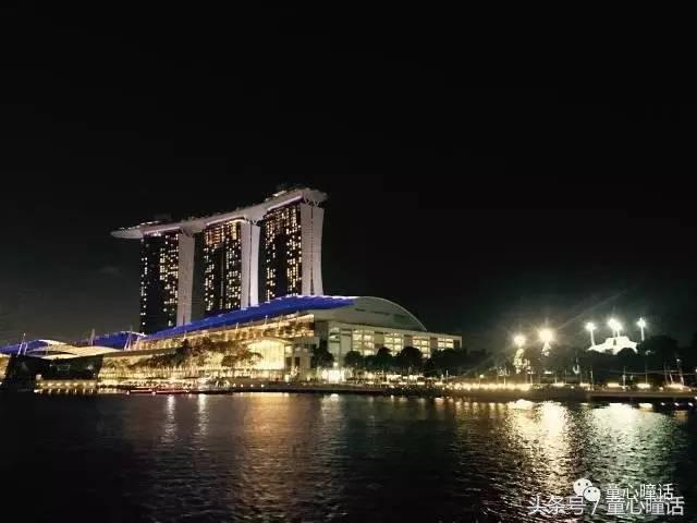 新加坡滨海湾金沙酒店无边泳池,新加坡海边金沙酒店