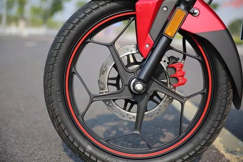 力帆kpr150和豪爵df150哪个好,豪爵df150适合年轻人吗