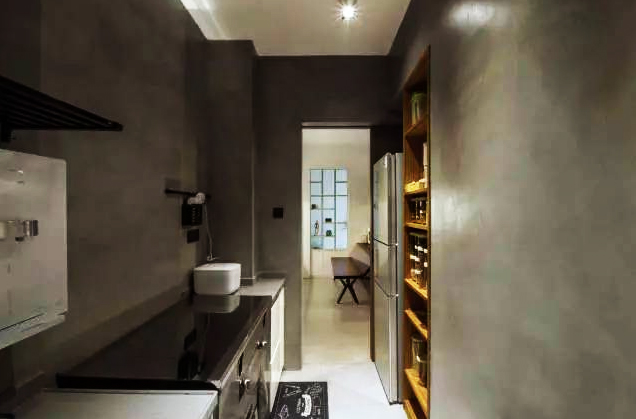 90后女生花费20万打造68平米水泥房子，到底是酷还是傻？