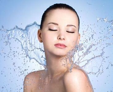 女人保持年轻的护肤品,女人保持年轻的秘籍