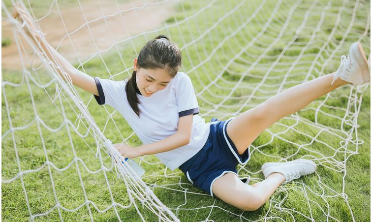 很反感他对我冷淡的态度,为什么感觉他对我越来越冷淡了