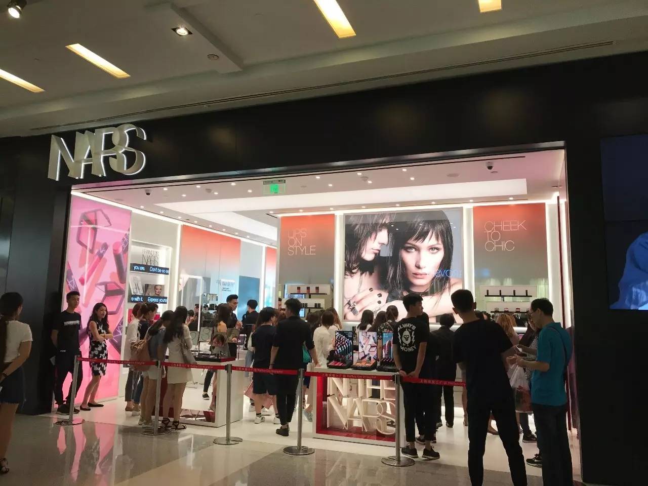 美妆界的老司机nars,nars上海门店