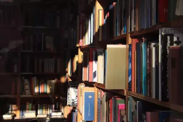 腾龙20-40f2.8风光摄影,腾龙18-400mm镜头都可以拍摄什么