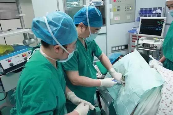 顺产更疼还是剖腹产更疼,顺产最疼的是哪个过程