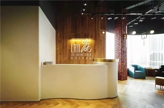 设计师大胆突破传统设计元素,林森设计师