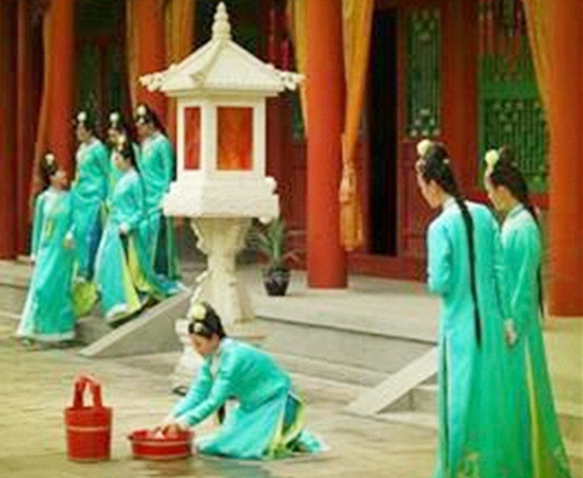 中国历史上跟武则天一样的女性,历史上有比武则天厉害的女人吗