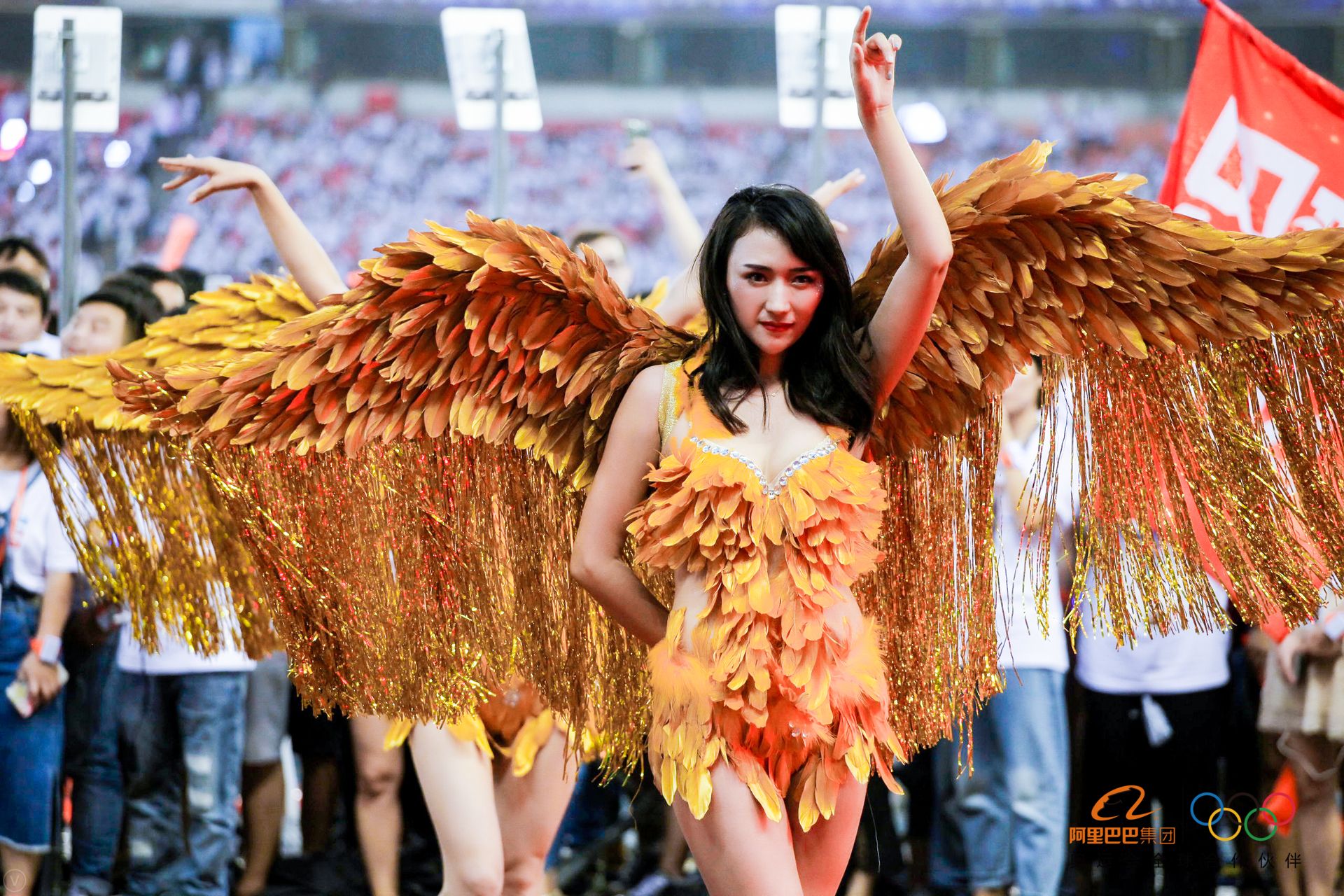 这些高清大图告诉你，今天刷屏朋友圈的阿里年会到底在玩什么？