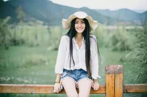 阴天旅游怎么拍照好看呢,十一出去旅游怎么拍照