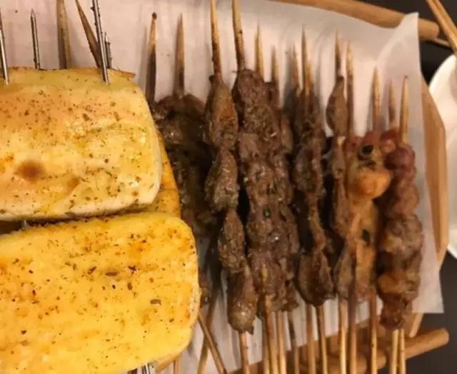 北京十大必吃连锁店,京城最火的12家撸串圣地