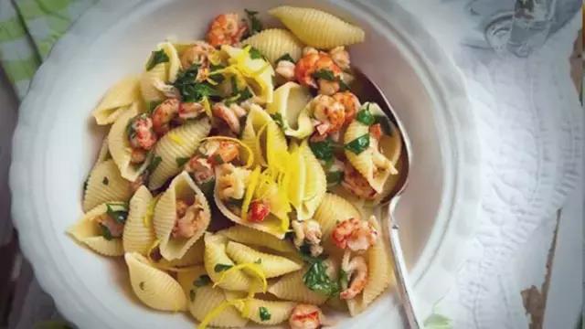 小龙虾的种类及吃法,如何吃小龙虾的方法和图解